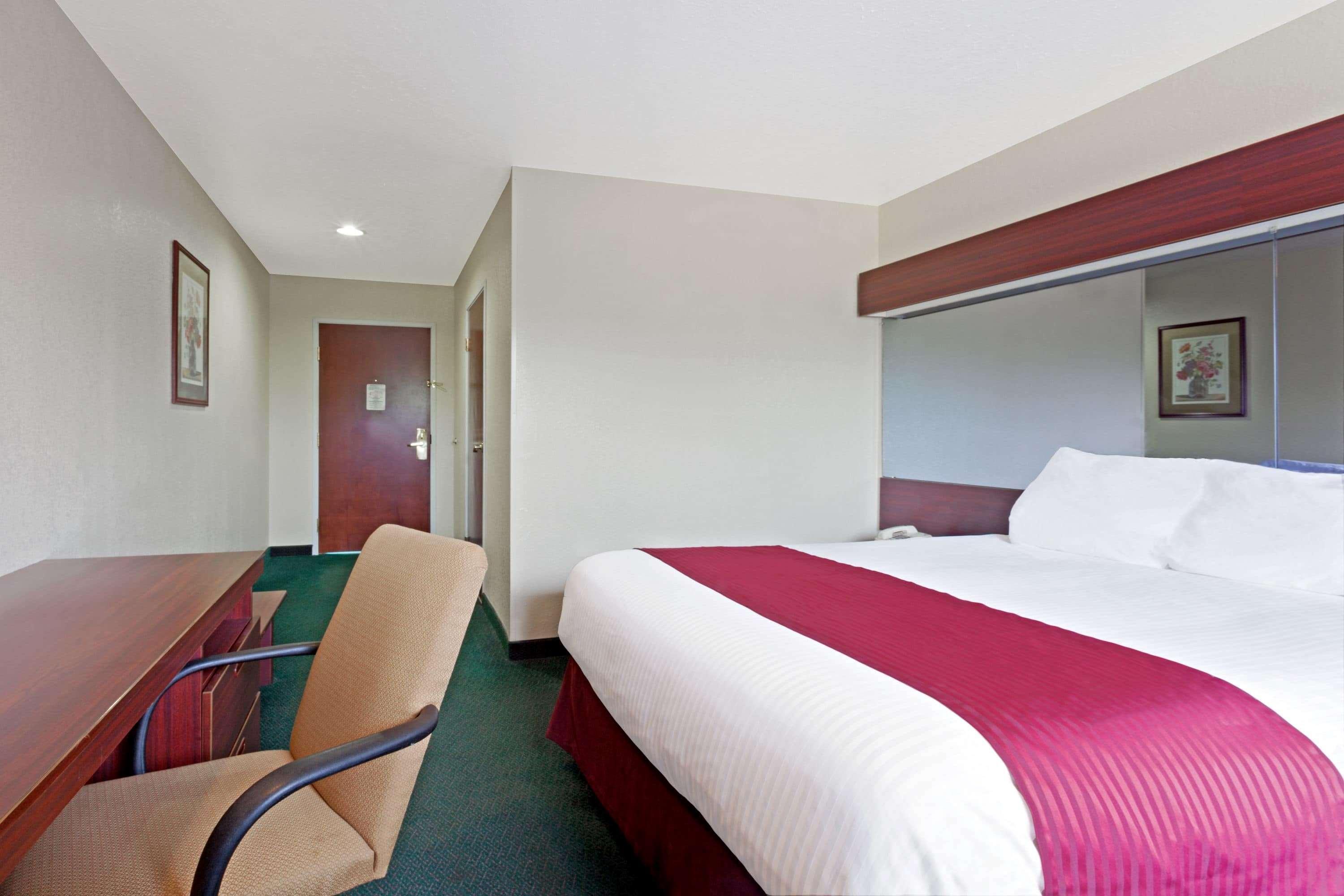Microtel Inn & Suites By Wyndham Brandon Kültér fotó